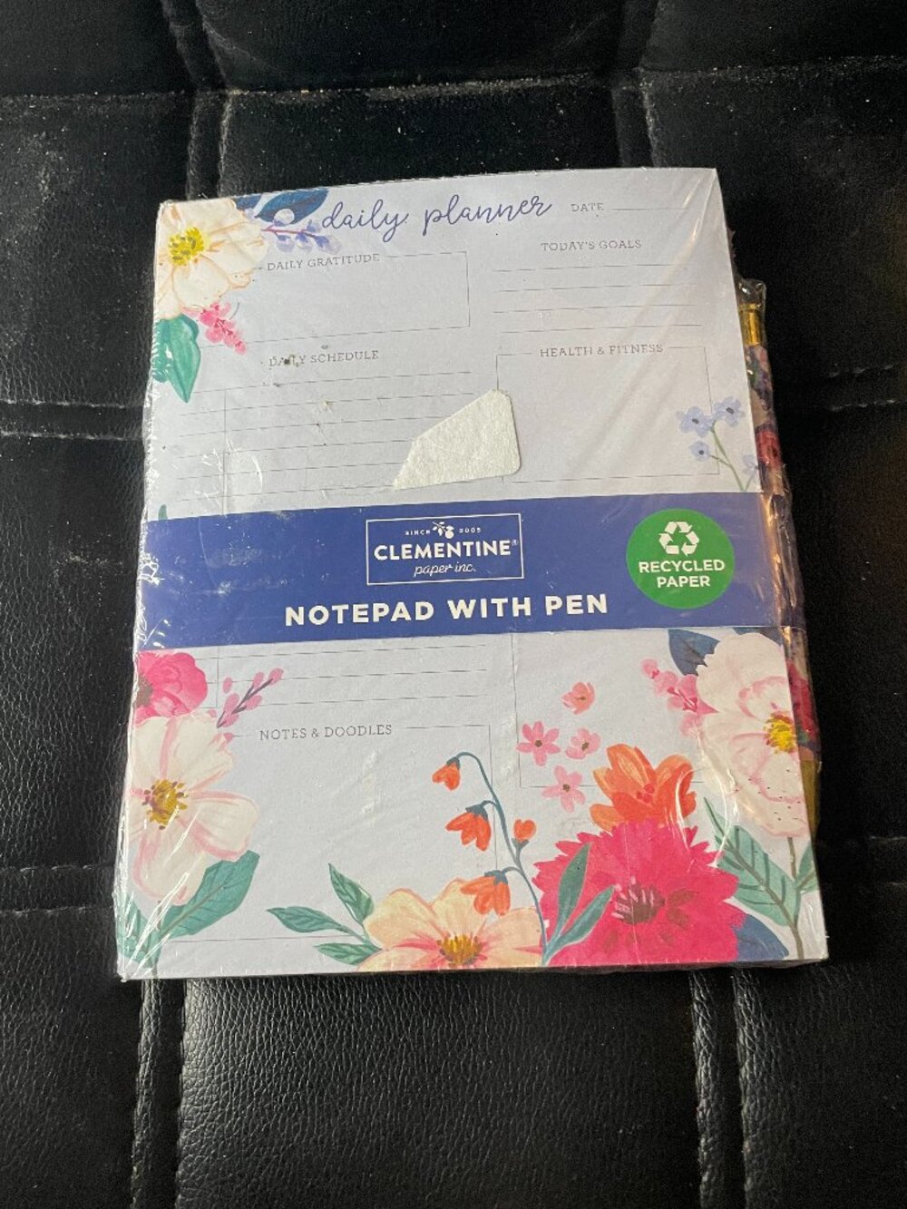 Clementine Daily Planner Notepad with Pen-NWT
